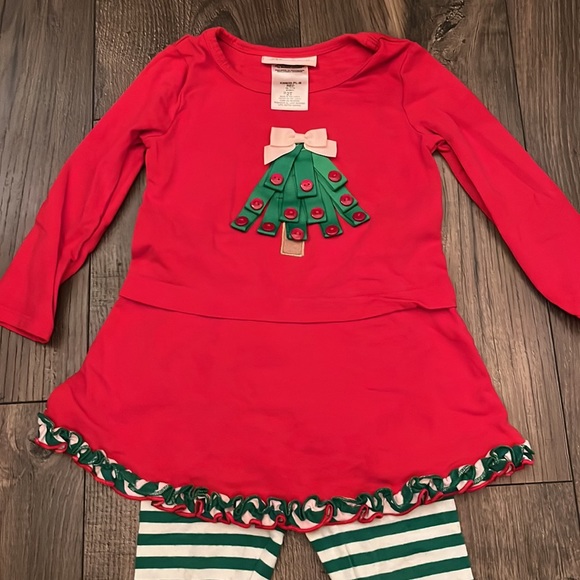Christmas Outfit 2T - Picture 5 of 6